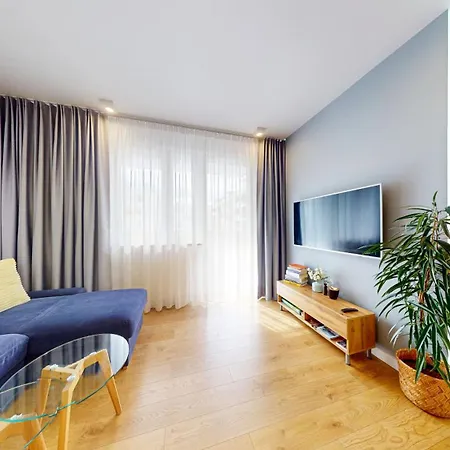 Z Garazem Podziemnym 아파트 바르샤바