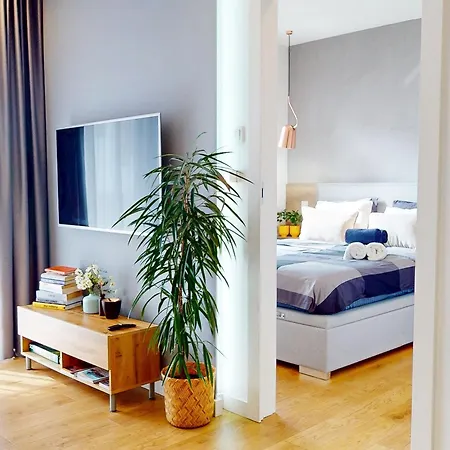 Z Garazem Podziemnym * Warszawa